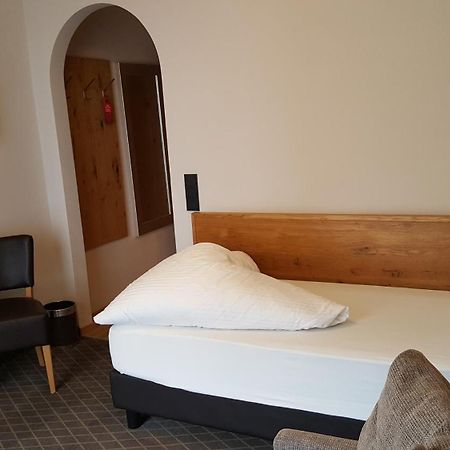 לאנדק Hotel Mozart מראה חיצוני תמונה