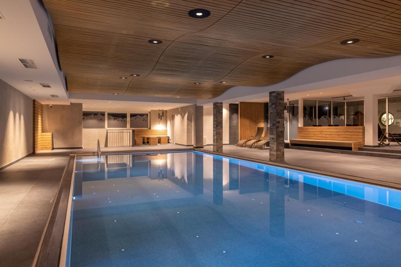 לאנדק Hotel Mozart מראה חיצוני תמונה