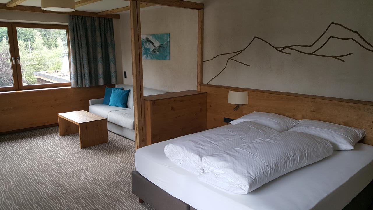 לאנדק Hotel Mozart מראה חיצוני תמונה